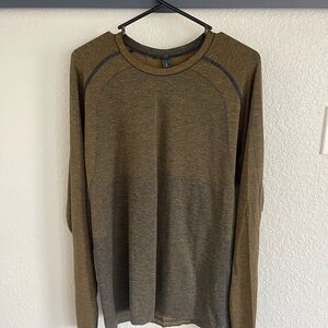 lululemon athletica Men's Long Sleeve Crew in Olive